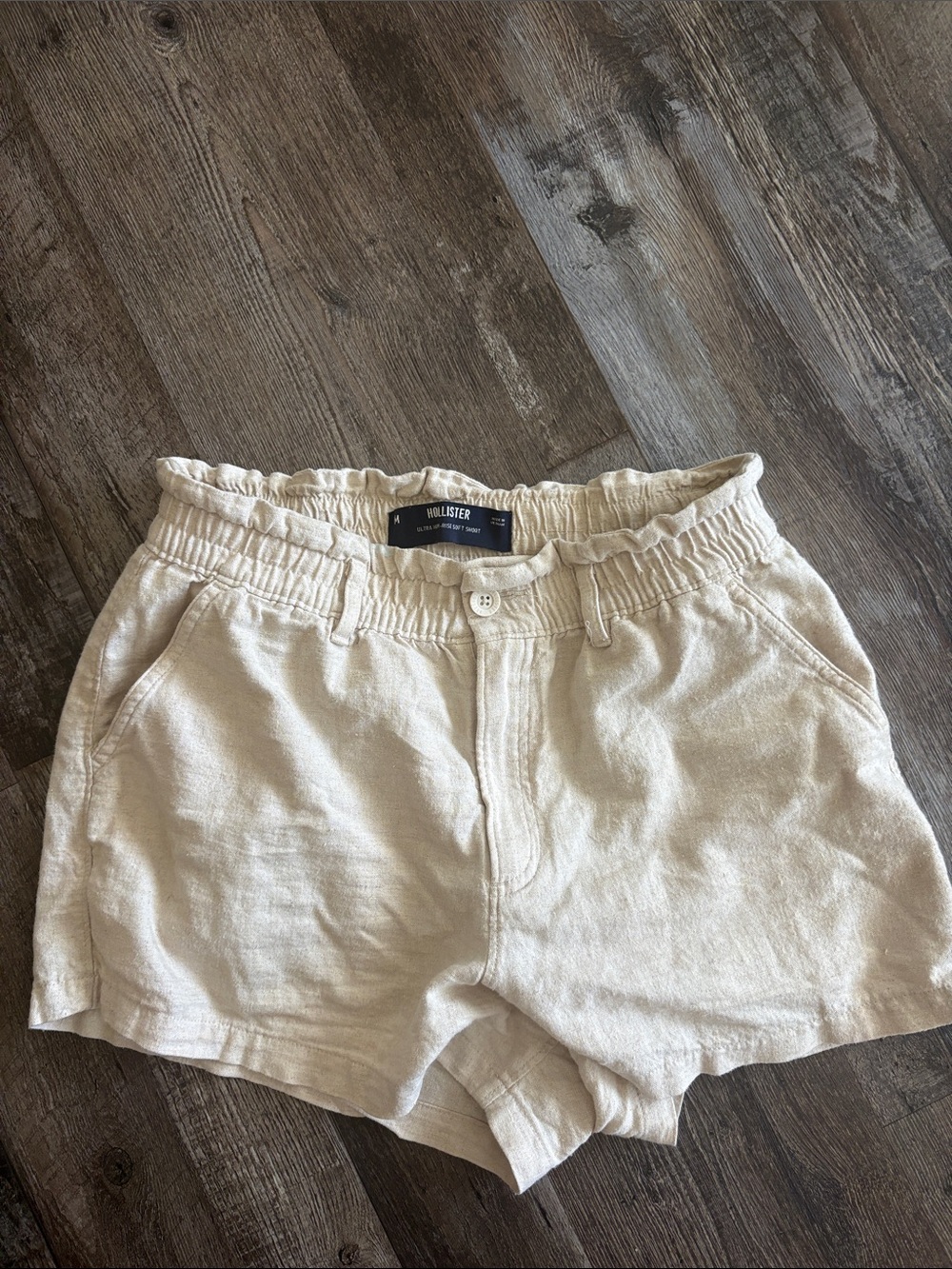 Hollister Light Cream Shorts